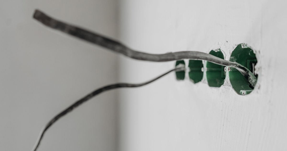 Gniazda elektryczne podtynkowe: ukryta instalacja