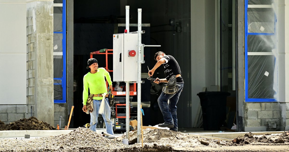 Rozdzielnica elektryczna budowlana: zastosowanie na placu