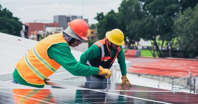 Ubezpieczenie OC elektryka – polisy i koszty 2026