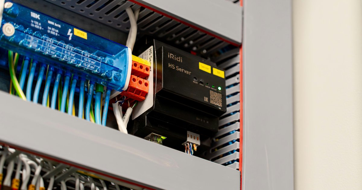 Redundancja zasilania w domu – jak zaprojektować instalację z automatycznym przełączaniem źródeł