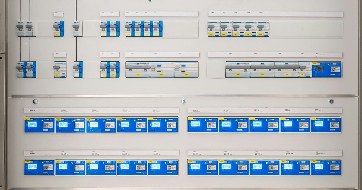 Oprogramowanie do tworzenia schematów rozdzielnic – porównanie darmowych narzędzi Hager, ABB i Schneider