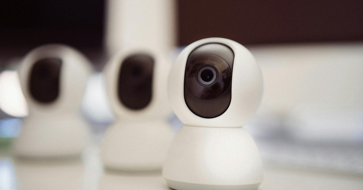 PoE w inteligentnym domu – zasilanie czujników, kamer i paneli dotykowych jednym kablem Ethernet