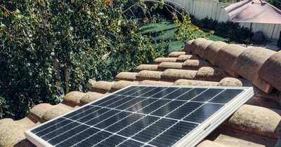 Magazyn z agregatem – niezależność energetyczna